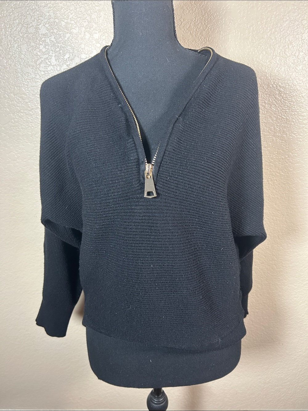 Premise Black Knit Pullover Sweater Women’s Large Gold Half-Zip